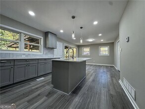 3489 Creighton Rd SW in Atlanta, GA - Building Photo - Building Photo