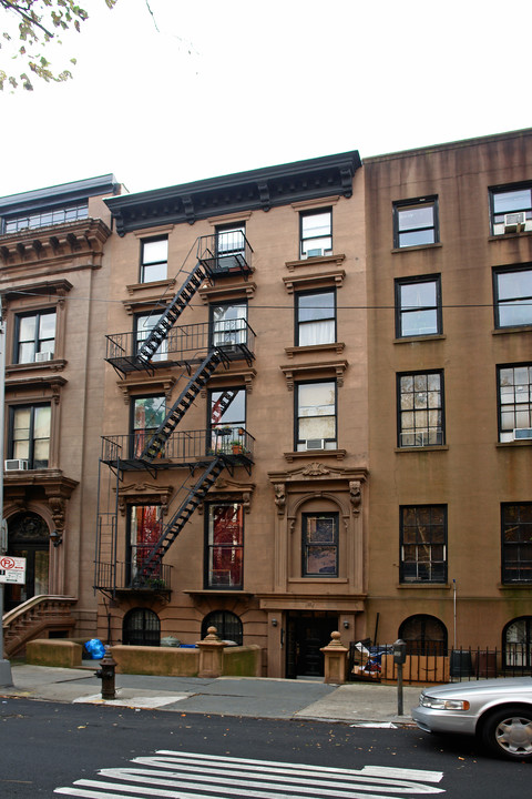 122 Remsen St in Brooklyn, NY - Building Photo