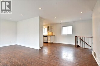 2313 Fassel Ave in Burlington, ON - Building Photo - Building Photo