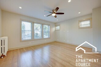 1919 W Winona St in Chicago, IL - Building Photo - Building Photo