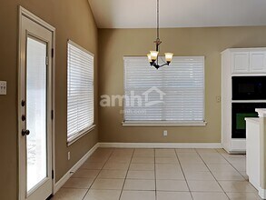 14 Sweetwood in San Antonio, TX - Foto de edificio - Building Photo