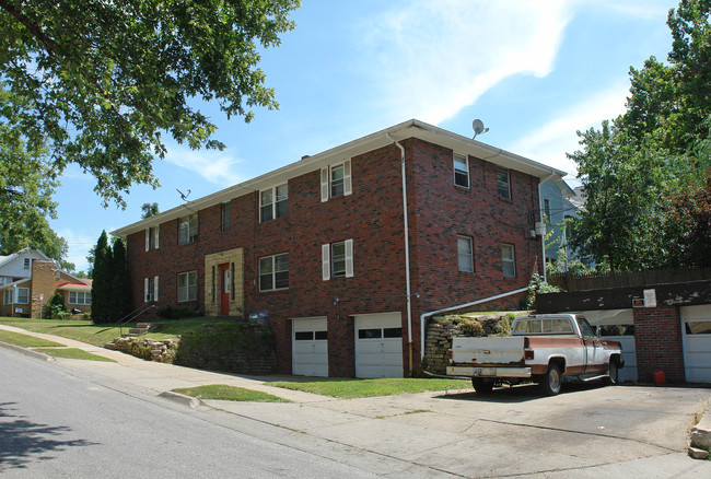 3903 Cass St in Omaha, NE - Building Photo - Building Photo