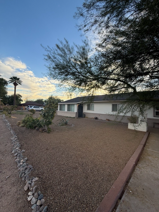 4002 N 40th St in Phoenix, AZ - Building Photo