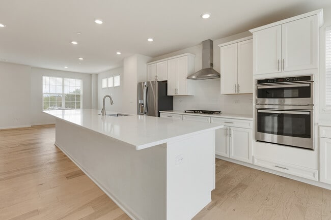 2912 Reflection Dr in Naperville, IL - Building Photo - Building Photo