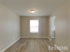 4459 Bellchime Dr in Indianapolis, IN - Foto de edificio - Building Photo