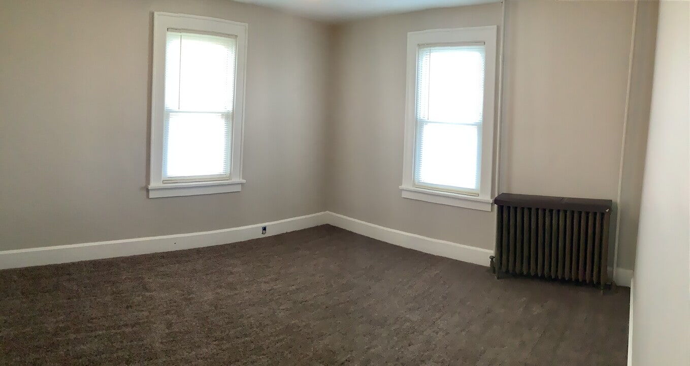 325 E High St, Unit #2 in Ebensburg, PA - Building Photo