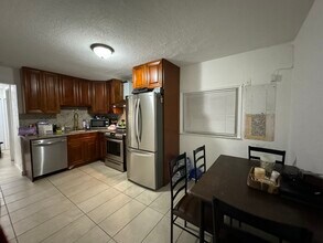 11720 SW 184th St in Miami, FL - Foto de edificio - Building Photo