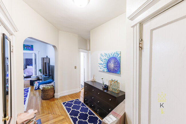 30 Littell Rd, Unit #2 in Brookline, MA - Building Photo - Building Photo