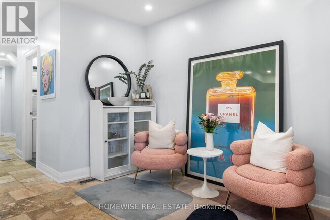 236 Belgravia Ave in Toronto, ON - Building Photo - Building Photo