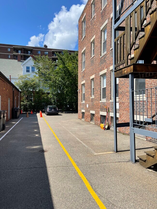 9 Woodbridge St, Unit 14