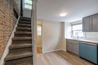 1503 W Fullerton Ave, Unit 1 in Chicago, IL - Foto de edificio - Building Photo