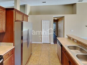 6673 Bouganvillea Crescent Dr in Orlando, FL - Foto de edificio - Building Photo