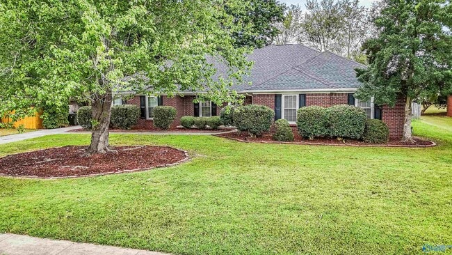 property at 139 Clubhouse Ln