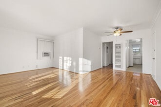 5324 Vantage Ave in Los Angeles, CA - Foto de edificio - Building Photo