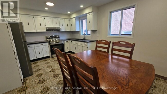 4170 Sunset Valley Ct in Mississauga, ON - Building Photo - Building Photo