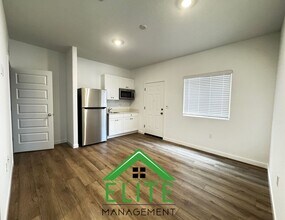 12589 Ironbow Wy in Rancho Cordova, CA - Building Photo - Building Photo