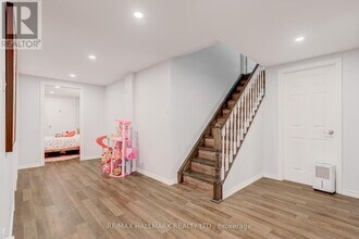 45 Oland Dr in Vaughan, ON - Building Photo - Building Photo
