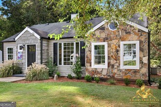 1439 Westridge Rd SW in Atlanta, GA - Building Photo - Building Photo