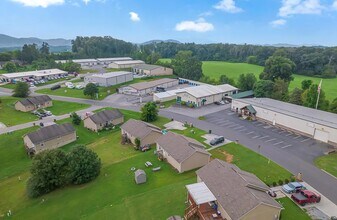 1863 Country Meadows Dr in Sevierville, TN - Building Photo - Building Photo