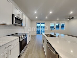 5126 Turnstone St SE in Olympia, WA - Foto de edificio - Building Photo