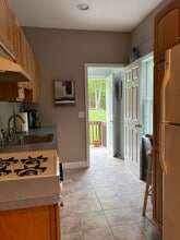 5 Dahlia Ln, Unit 5 in Seymour, CT - Building Photo - Building Photo
