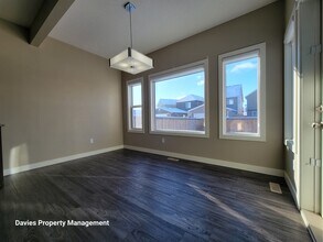 4519 Saly Pl S W in Edmonton, AB - Building Photo - Building Photo