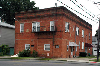 101-105 Page Ave in Lyndhurst, NJ - Building Photo - Building Photo