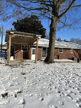 110 W Elmer St in Troy, IL - Foto de edificio - Building Photo