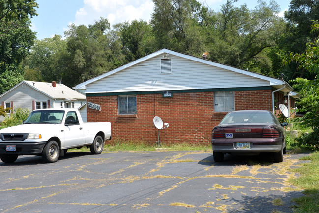 2109 Carolina St in Middletown, OH - Building Photo - Building Photo