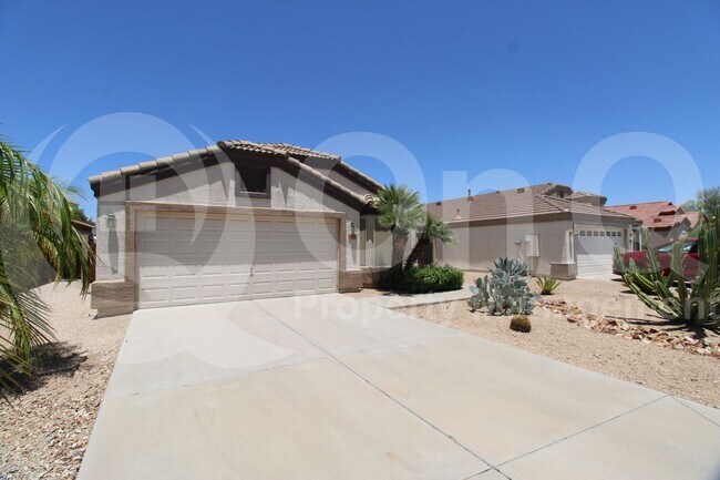 15532 W Port Royale Ln in Surprise, AZ - Building Photo - Building Photo