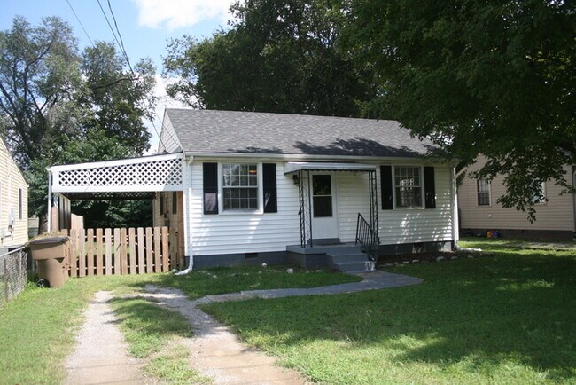 property at 600 Delray Dr