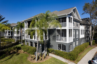 Crosswynde Apartments in Tampa, FL - Building Photo - Building Photo