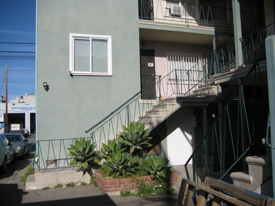 3667 Overland Ave, Unit 3 in Los Angeles, CA - Building Photo