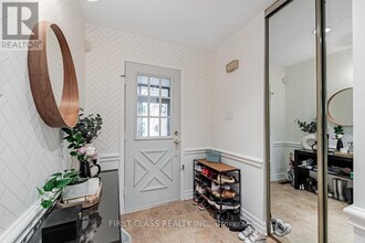 74 Innisbrook Crescent in Markham, ON - Building Photo - Building Photo