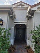 9335 Plantation Estates Dr in Royal Palm Beach, FL - Foto de edificio - Building Photo