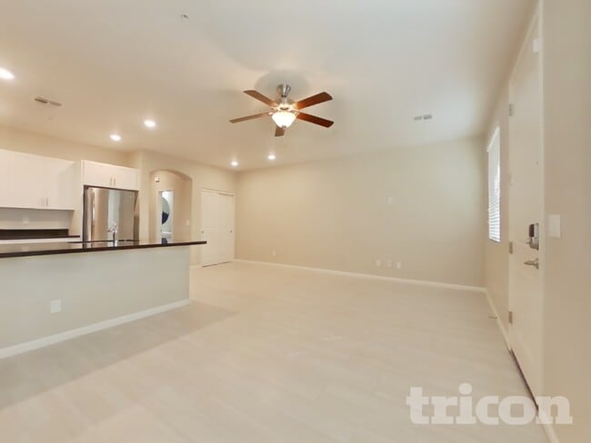 12573 W Hummingbird Terrace in Peoria, AZ - Building Photo - Building Photo