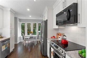 4186 Nashoba Dr NE in Roswell, GA - Foto de edificio - Building Photo