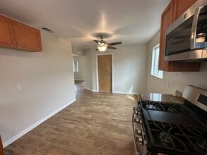 539 S Gertrude Ave in Stockton, CA - Building Photo - Building Photo