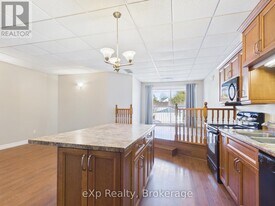 807 Queen St in Kincardine, ON - Building Photo