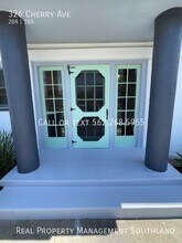 326 Cherry Ave in Long Beach, CA - Building Photo - Building Photo