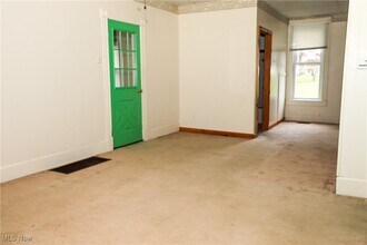 61781 W Tacoma Rd in Barnesville, OH - Building Photo - Building Photo