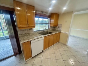 6730 NW 9th St in Margate, FL - Building Photo - Building Photo