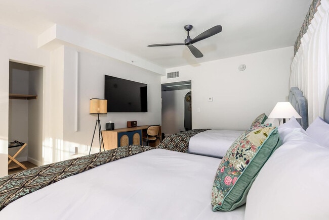 1200 Ocean Dr, Unit SI ID1475821P in Miami Beach, FL - Foto de edificio - Building Photo