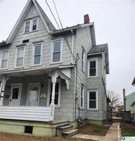 2325 Washington Ave in Northampton, PA - Building Photo