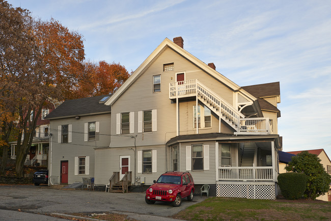 1194 Main St in Worcester, MA - Foto de edificio - Building Photo