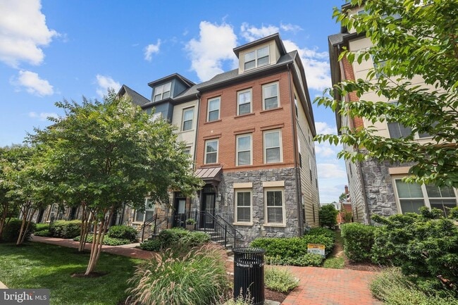 1737 13th St S in Arlington, VA - Building Photo - Building Photo