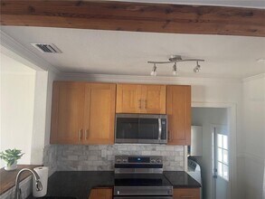 6217 S Foster Ave in Tampa, FL - Building Photo - Building Photo