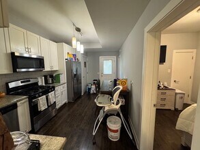 1431 N Springfield Ave, Unit 1 in Chicago, IL - Building Photo - Building Photo