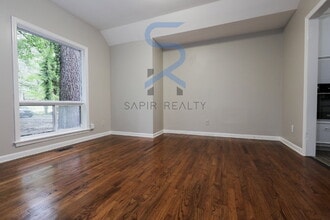3000 Collier Dr NW in Atlanta, GA - Building Photo - Building Photo