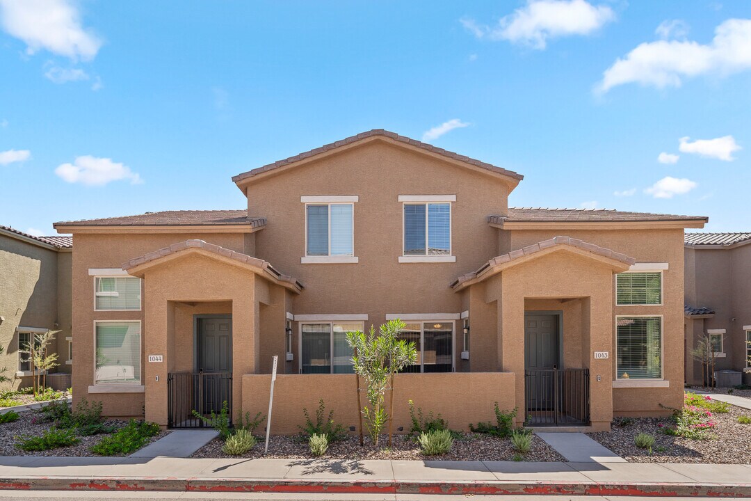 Sierra Verde in Surprise, AZ - Building Photo